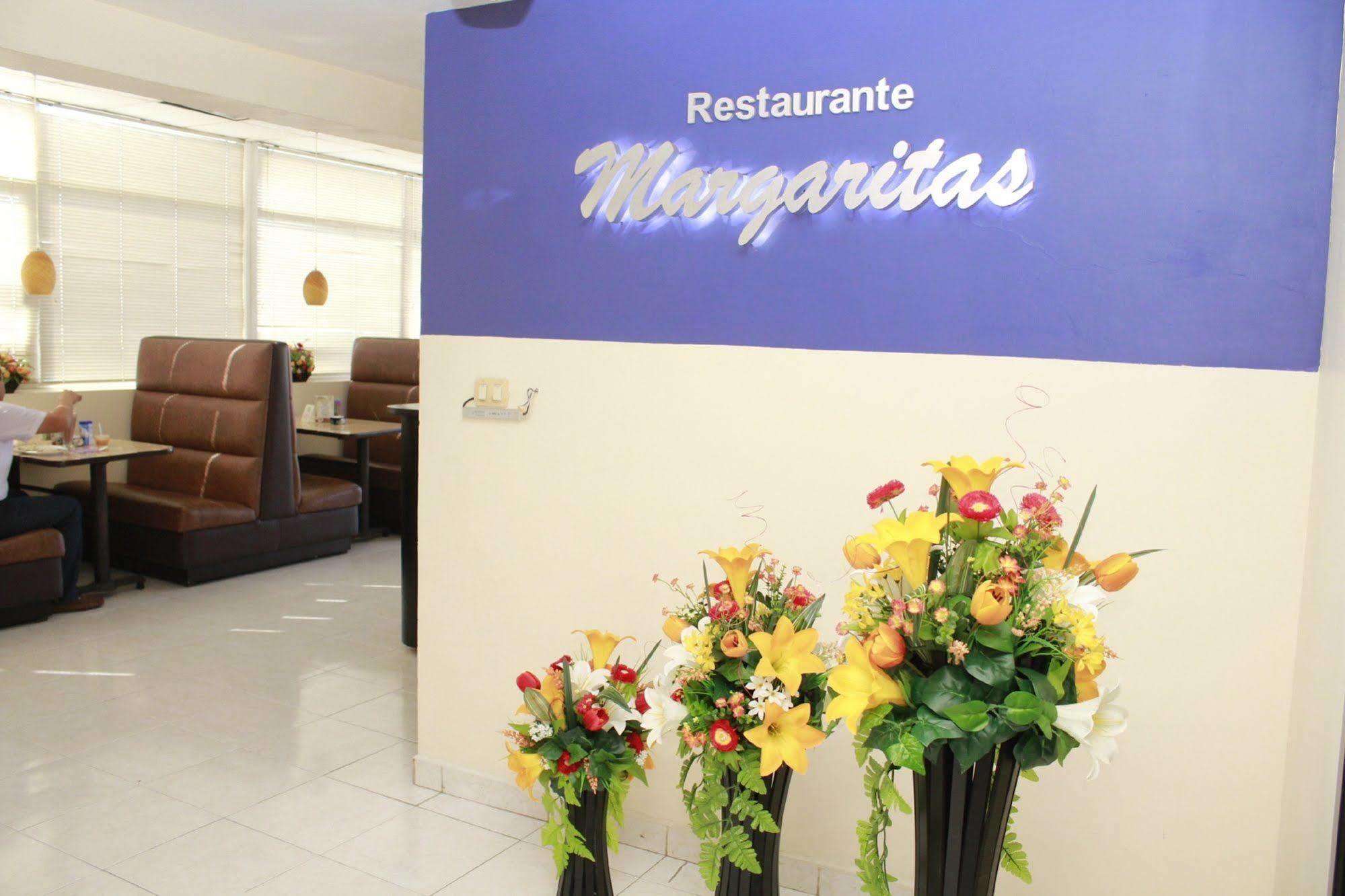 Hotel Villa Margaritas 비야에르모사 외부 사진